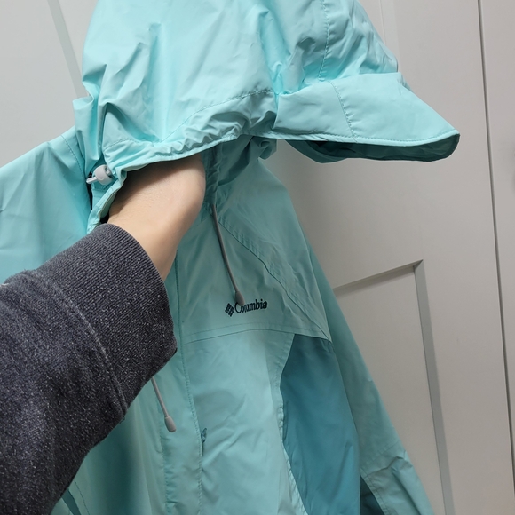 Columbia Women's Aqua Rain Jacket - Picture 4 of 5